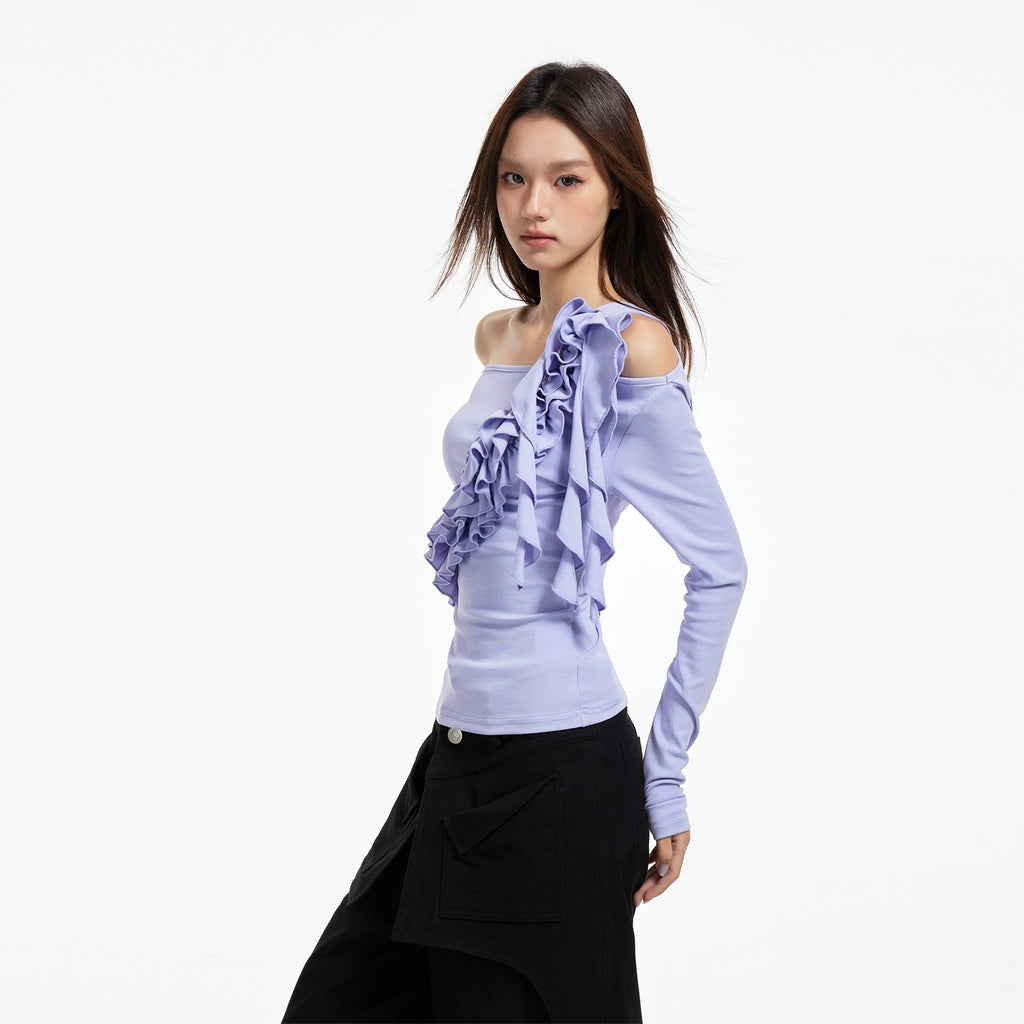 Мөр ил гаргасан чамин урт ханцуйтай цам