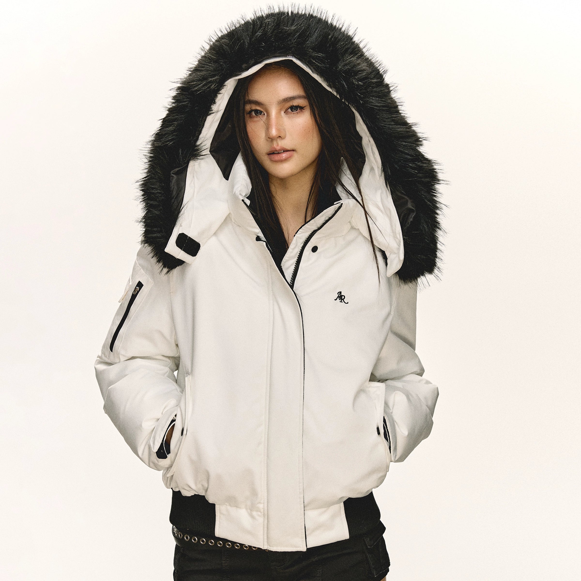 Салдаг малгайтай ноосон хүрэм