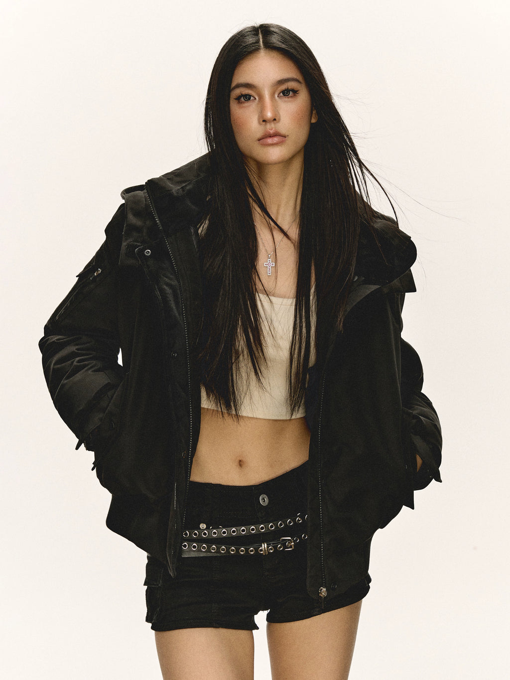 Салдаг малгайтай ноосон хүрэм