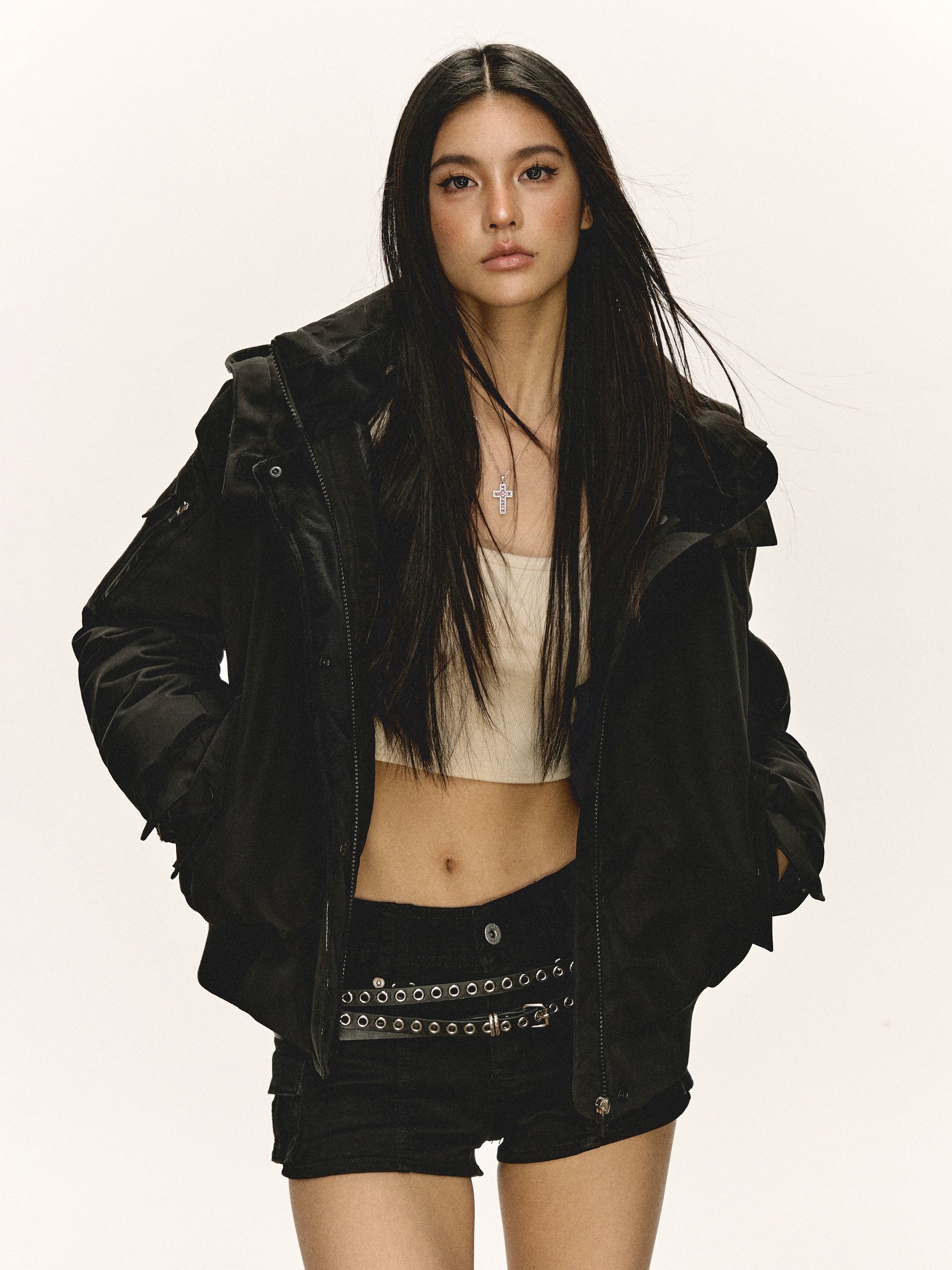 Салдаг малгайтай ноосон хүрэм