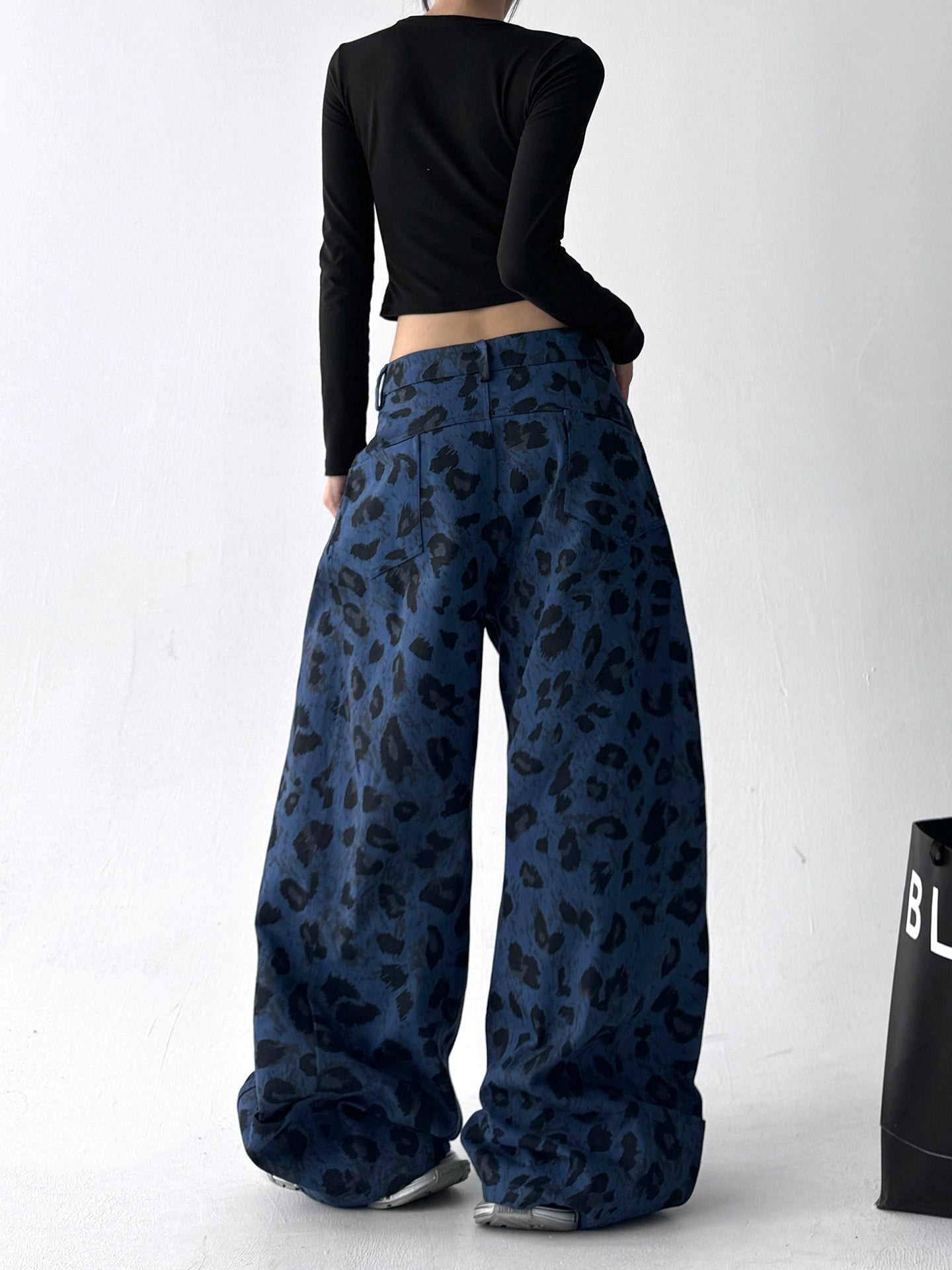 Ирвэсний хээтэй өргөн өмд