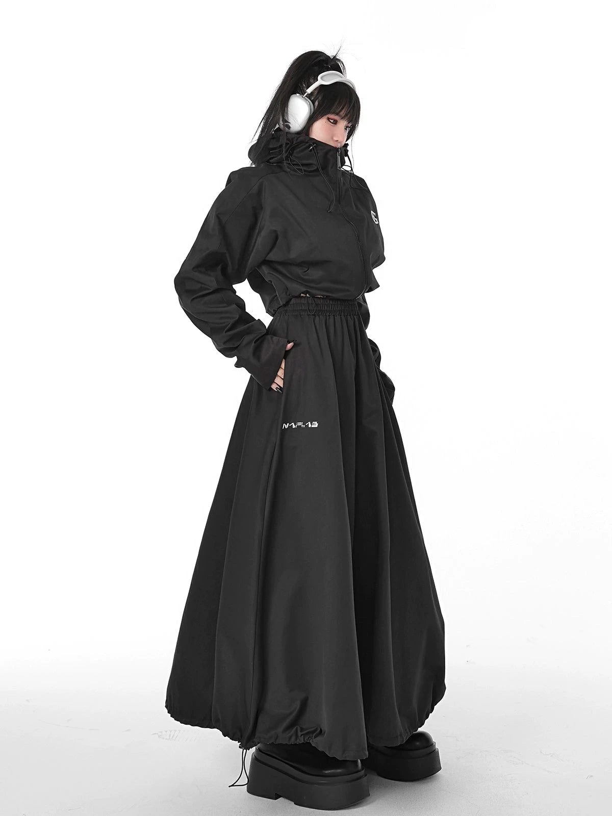 Спортлог урт өргөн юбка