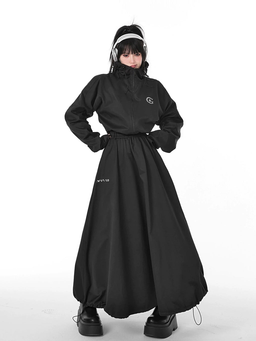 Спортлог урт өргөн юбка