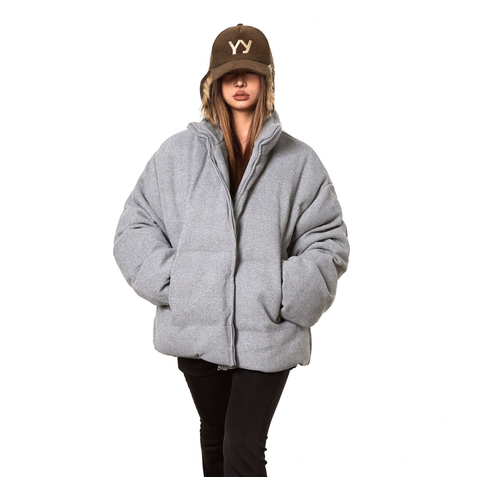 Зөөлөн хөвсгөр материалтай, босоо захтай сул хүрэм